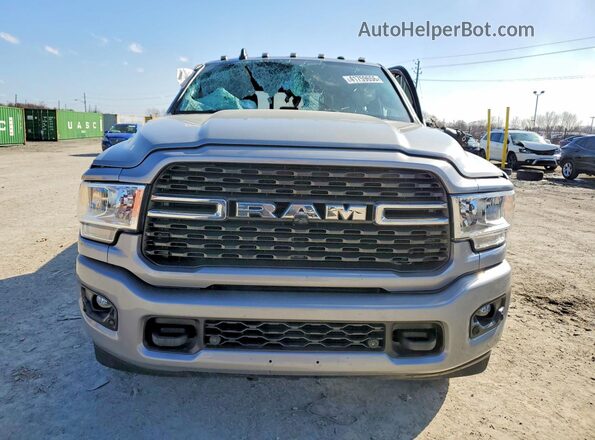 3C6UR5DL6RG281875 2024 RAM 2500 Gray Widok z przodu