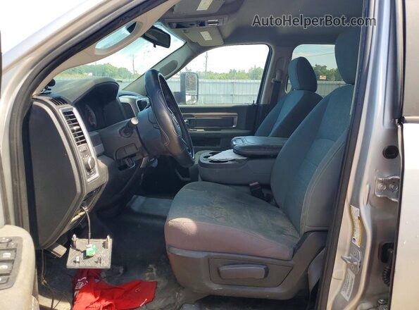 3C6UR5DL7GG150368 2016 RAM 2500 Silver Vista interior delantera