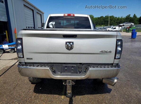 3C6UR5DL7GG150368 2016 RAM 2500 Silver Vista trasera