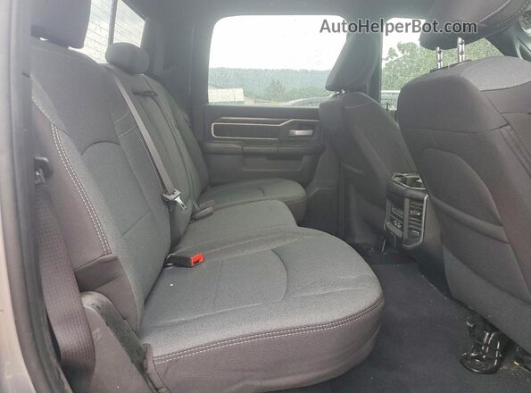 3C6UR5DL7RG143892 2024 RAM 2500 Silver უკანა სავარძლების ხედი