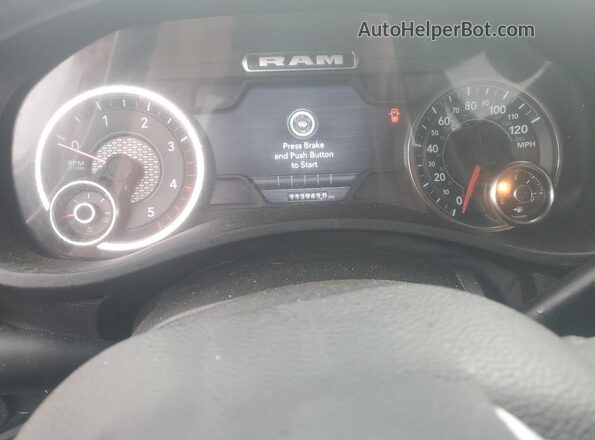 3C6UR5DL7RG143892 2024 RAM 2500 Silver ხელსაწყოთა პანელის ხედი