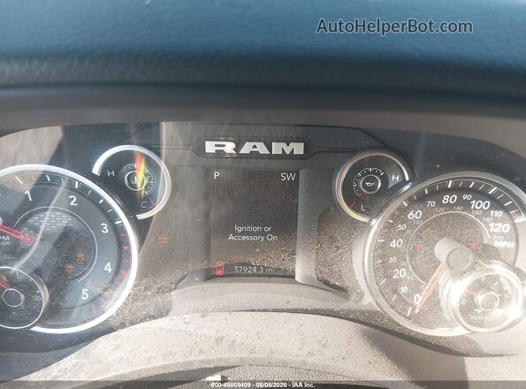 3C6UR5DL7RG270111 2024 RAM 2500 White Rear seats view