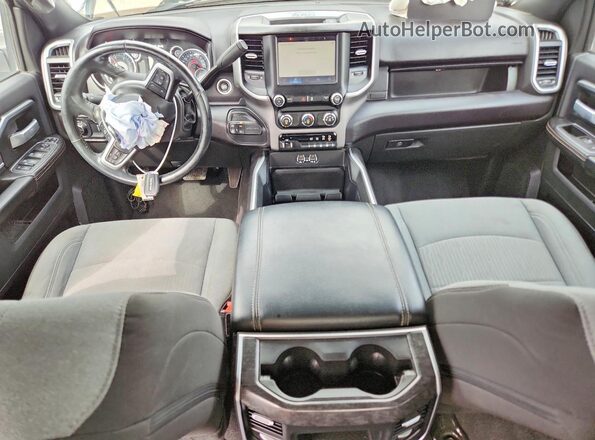 3C6UR5DL9RG159270 2024 RAM 2500 White Widok deski rozdzielczej