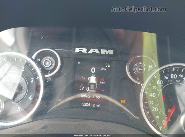 3C6UR5DL9RG340482 2024 RAM 2500 White Widok tylnych siedzeń