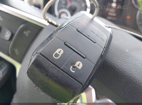 3C6UR5DL9RG340482 2024 RAM 2500 White Widok deski rozdzielczej