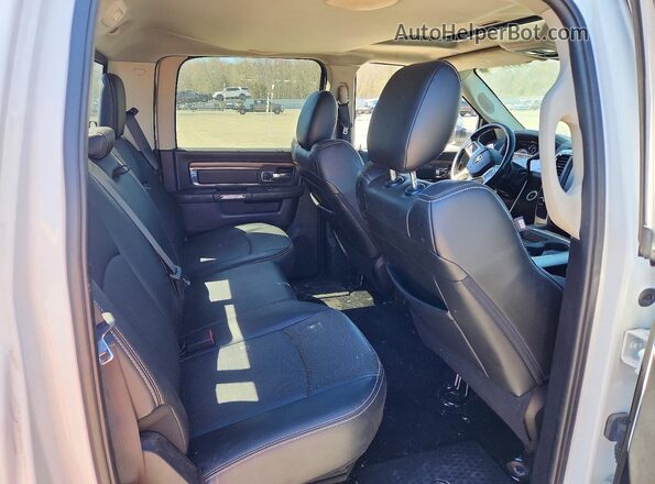 3C6UR5FJXHG763582 2017 RAM 2500 White Vista de los asientos traseros