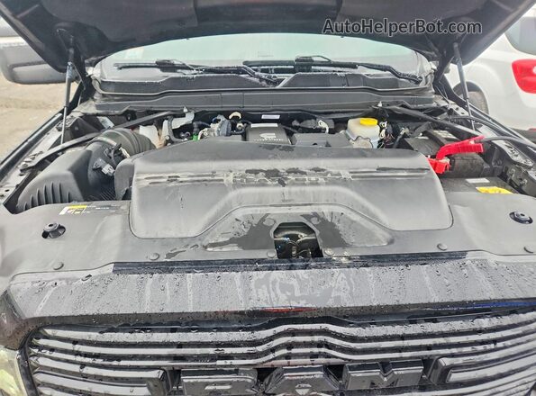 3C6UR5FL0RG395495 2024 RAM 2500 Black Widok wnętrza z tyłu