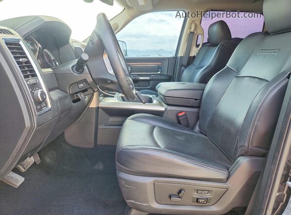 3C6UR5FL8GG369725 2016 RAM 2500 Черный Вид салона спереди
