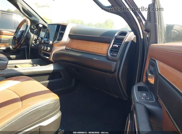 3C6UR5GL2MG626792 2021 RAM 2500 Gray Front interior view