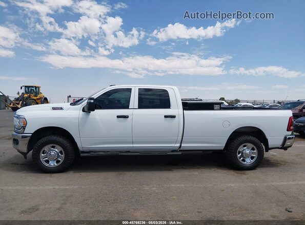 3C6UR5HJ3RG153442 2024 RAM 2500 Белый Панорамный вид салона 360°