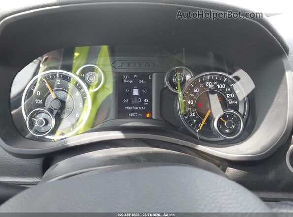 3C6UR5HJ4NG322345 2022 RAM 2500 Белый Вид задних сидений