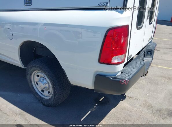 3C6UR5HL2GG307105 2016 RAM 2500 Белый 
