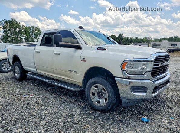 3C6UR5JL2KG689073 2019 RAM 2500 White Przód prawy