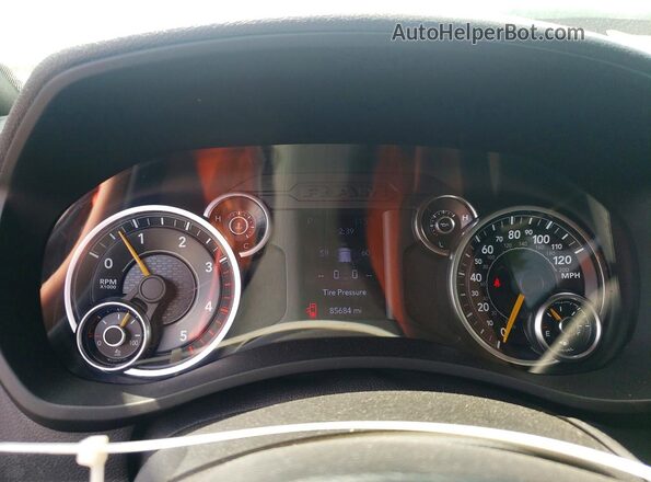 3C6UR5JL2MG628194 2021 RAM 2500 White Instrument cluster view