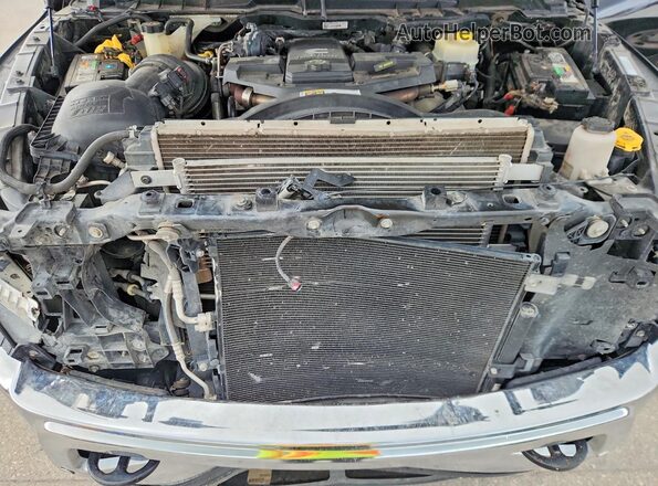 3C6UR5NL5HG644342 2017 RAM 2500 Black Widok wnętrza z tyłu