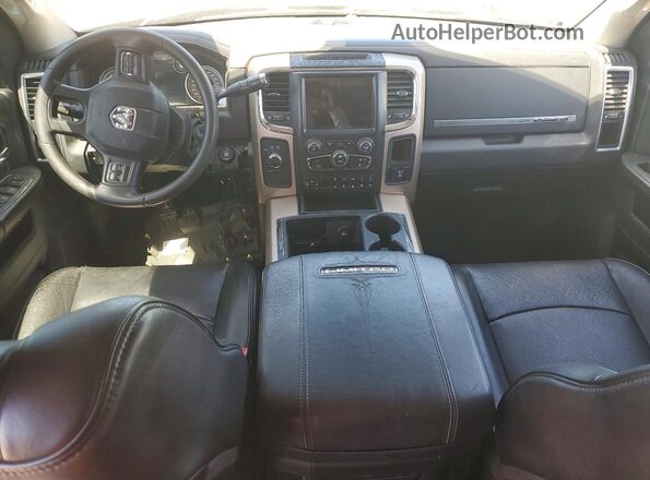 3C6UR5PL0HG603470 2017 RAM 2500 Black Widok deski rozdzielczej