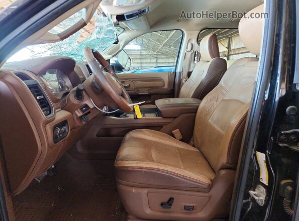 3C6UR5PL1LG104539 2020 RAM 2500 Black Widok wnętrza z przodu