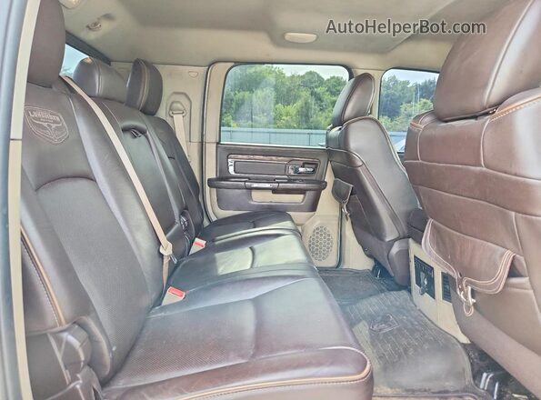 3C6UR5PLXGG199088 2016 RAM 2500 White Vista de los asientos traseros