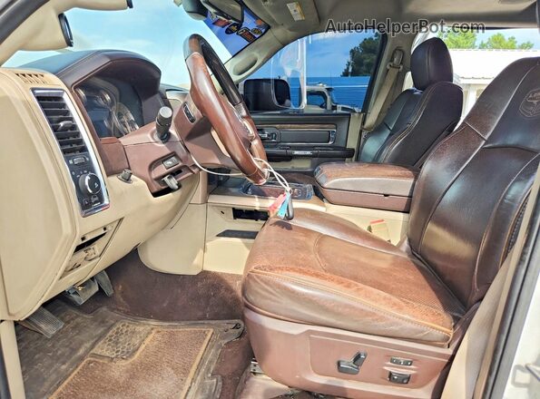 3C6UR5PLXGG199088 2016 RAM 2500 White Vista interior delantera