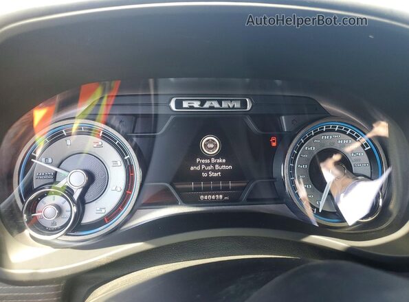3C6UR5SL1KG530740 2019 RAM 2500 Gray Instrument cluster view