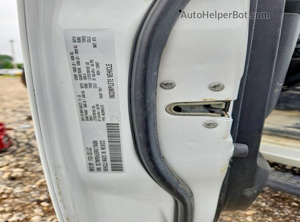 3C7WR5HJ5RG176404 2024 RAM 2500 White Շարժիչի բաժամունքի տեսք
