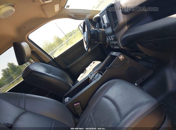 3C7WR5HJ7LG181563 2020 RAM 2500 White Front interior view