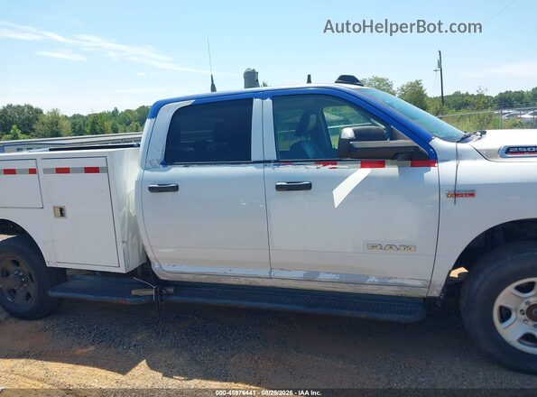 3C7WR5HJ7LG181563 2020 RAM 2500 White Rear interior view