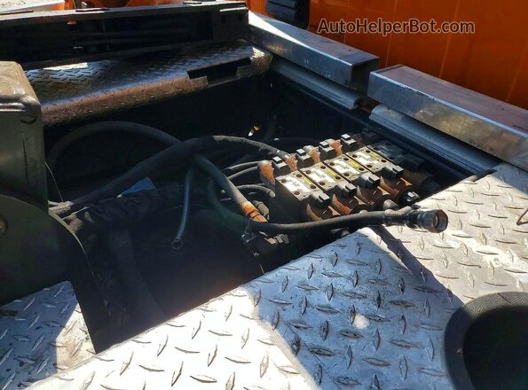 3C7WRLAL8HG619692 2017 RAM 4500 Orange Вид задніх сидінь