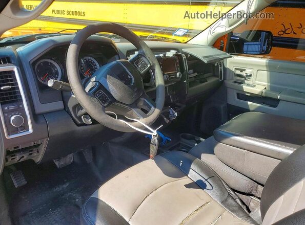 3C7WRLAL8HG619692 2017 RAM 4500 Orange Вид панелі приладів