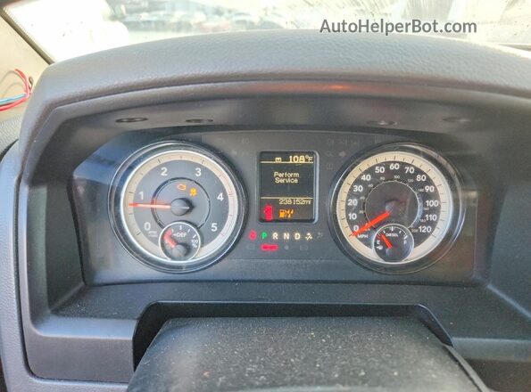 3C7WRSCL1JG346267 2018 RAM 3500 White Вид щитка приладів