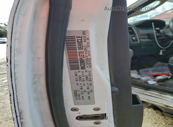 3C7WRTBL8HG611607 2017 RAM 3500 White Vista del compartimento del motor