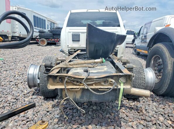 3C7WRTCLXRG290752 2024 RAM 3500 White Вид ззаду