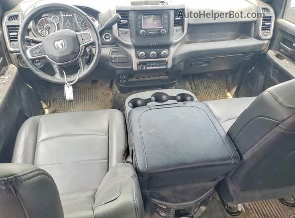 3C7WRTCLXRG290752 2024 RAM 3500 White Вид панелі приладів