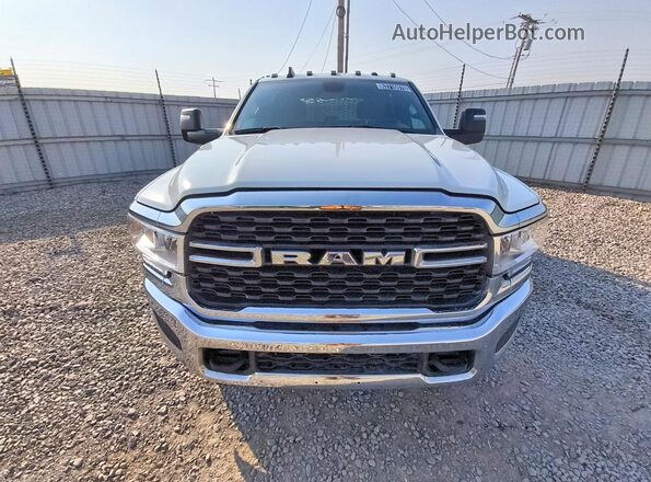 3C7WRTCLXRG409173 2024 RAM 3500 White Widok z przodu