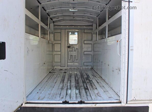 3C7WRVKG3ME564524 2021 RAM PROMASTER White Vista trasera