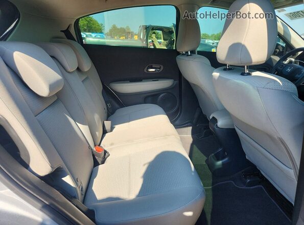3CZRU5H30LM706713 2020 HONDA HR-V Серебряный Вид задней части салона
