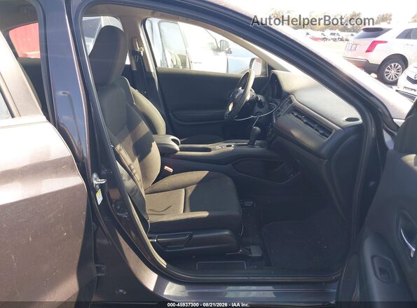 3CZRU5H33GM737010 2016 HONDA HR-V Черный Вид салона спереди