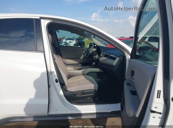 3CZRU5H34JM718568 2018 HONDA HR-V Белый Вид салона спереди