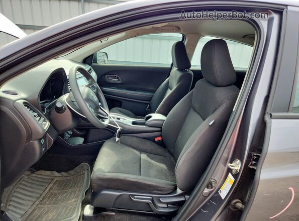 3CZRU5H34JM719445 2018 HONDA HR-V Gray Front interior view