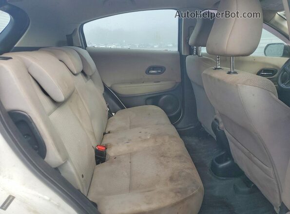 3CZRU5H36HM703869 2017 HONDA HR-V White Rear interior view