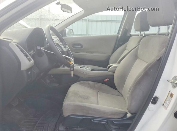 3CZRU5H36HM703869 2017 HONDA HR-V White Front interior view