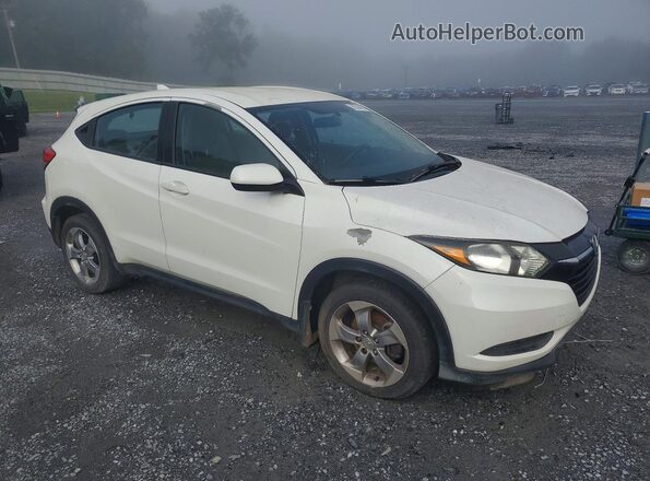 3CZRU5H36HM703869 2017 HONDA HR-V White Front right