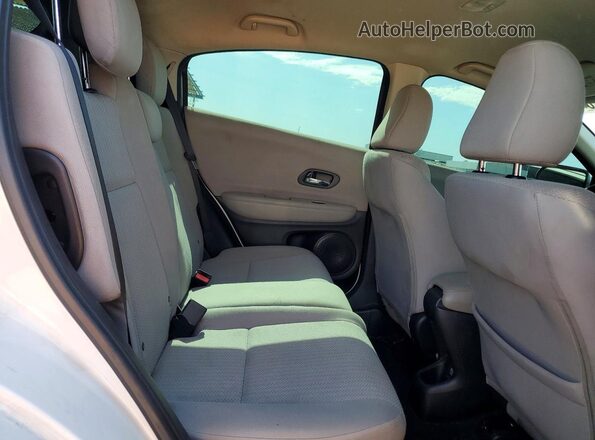 3CZRU5H37JM709217 2018 HONDA HR-V White Հետևի նստատեղերի տեսք