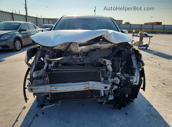 3CZRU5H50JM723638 2018 HONDA HR-V White Front view