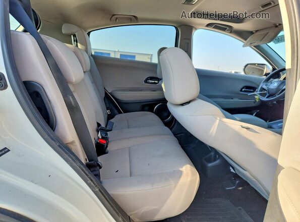 3CZRU5H50JM723638 2018 HONDA HR-V White Rear interior view