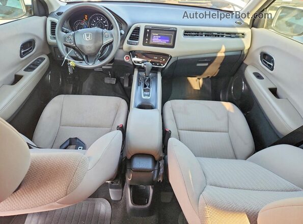 3CZRU5H50JM723638 2018 HONDA HR-V White Dashboard view