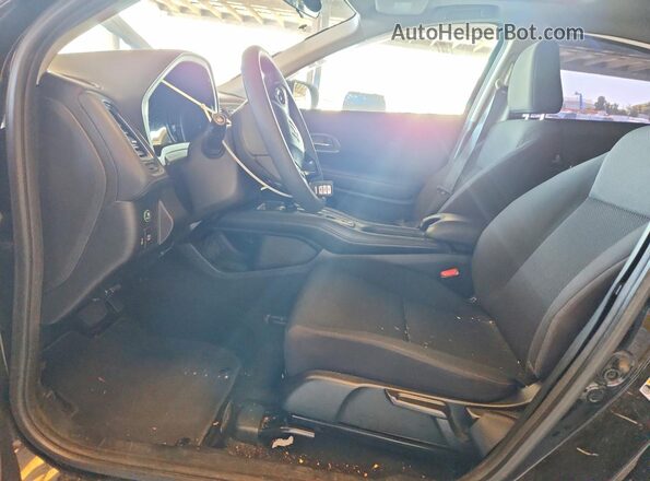 3CZRU5H58HM723297 2017 HONDA HR-V Черный Вид салона спереди
