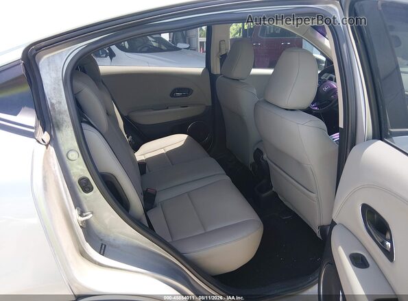 3CZRU5H72JM708253 2018 HONDA HR-V Silver VIN კოდის სტიკერის ხედი
