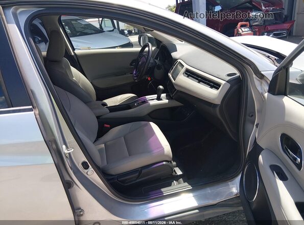 3CZRU5H72JM708253 2018 HONDA HR-V Silver წინა სალონის ხედი