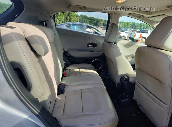 3CZRU5H74JM701031 2018 HONDA HR-V Серебряный Вид задней части салона
